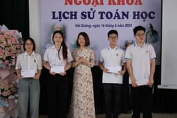 Hoạt động ngoại khóa tháng 5 của Khoa Toán & Khoa học tự nhiên với chủ đề: Lịch sử Toán học