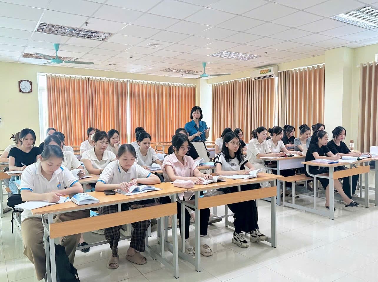 Sôi nổi không khí học tập đầu năm học 2025 – 2026 tại Khoa Giáo dục Mầm non – Trường Đại học Hải Dương
