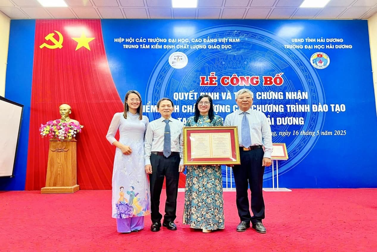 Khoa Kinh tế - Quản trị được cấp giấy chứng nhận kiểm định chất lượng chương trình đào tạo ngành Quản trị kinh doanh