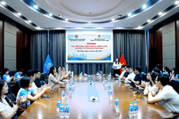 Lớp thạc sĩ Quản lý kinh tế K7.CHQL2 thực tế và seminar tại Tập đoàn An Phát Holding