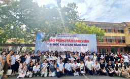Chào đón tân sinh viên K16 khoa Kinh tế - Quản trị, Trường Đại học Hải Dương