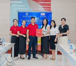Sinh viên ngành Quản trị kinh doanh khoá K15 thực tế và Seminar tại Ngân hàng MBV CN HẢI DƯƠNG