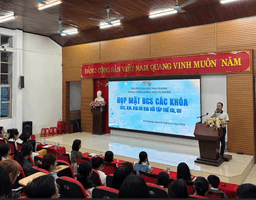 Khoa Toán và Khoa học tự nhiên tổ chức họp mặt ban cán sự lớp các Khóa K13, K14, K15, K16