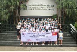 Các hoạt động trải nghiệm của “Lớp học thú vị Việt Nam” do cơ quan Hợp tác quốc tế KOICA và hãng Hàng không ASIANA - Hàn Quốc tài trợ, tổ chức học tại Trường Đại học Hải Dương