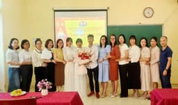 Chi bộ Khoa Kinh tế - Quản trị tổ chức Lễ kết nạp đảng viên mới