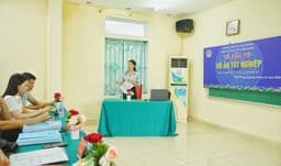 Khoa Kỹ thuật và Công nghệ tổ chức Lễ bảo vệ Đồ án tốt nghiệp  cho sinh viên liên thông đại học chính quy lớp L9.KTĐ và D1.KTĐ