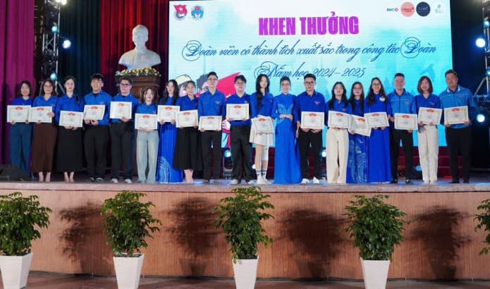 Sinh viên Khoa Kế toán - Tài chính với các hoạt động Tháng Thanh niên 2025