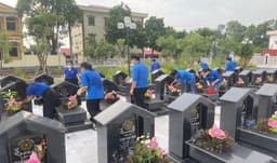 Phòng Công tác sinh viên - Việc làm, Trường Đại học Hải Dương tham gia tình nguyện tri ân các anh hùng liệt sĩ ngày 27/7